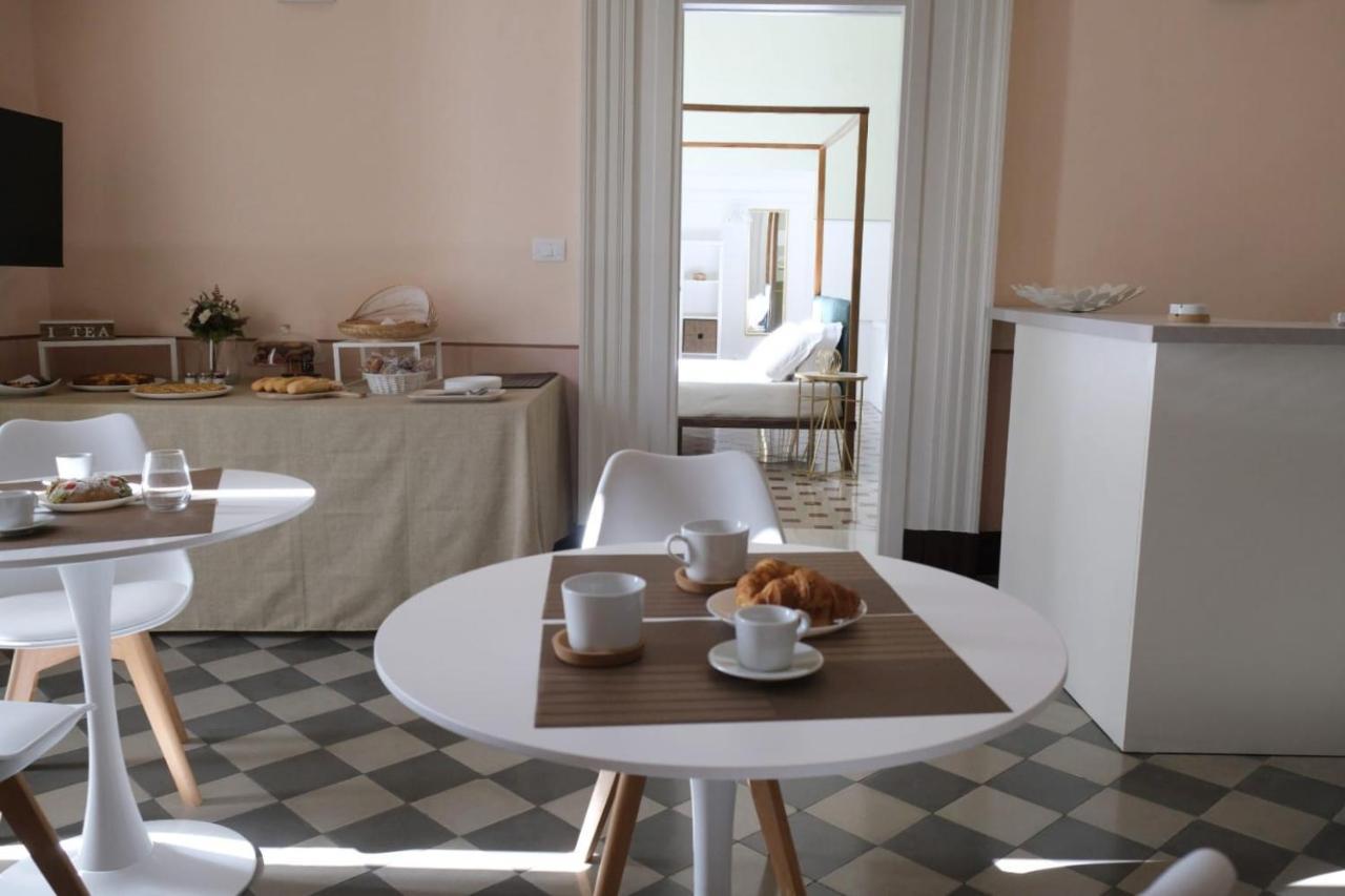 Toscano Palace Luxury Rooms Κατάνια Εξωτερικό φωτογραφία