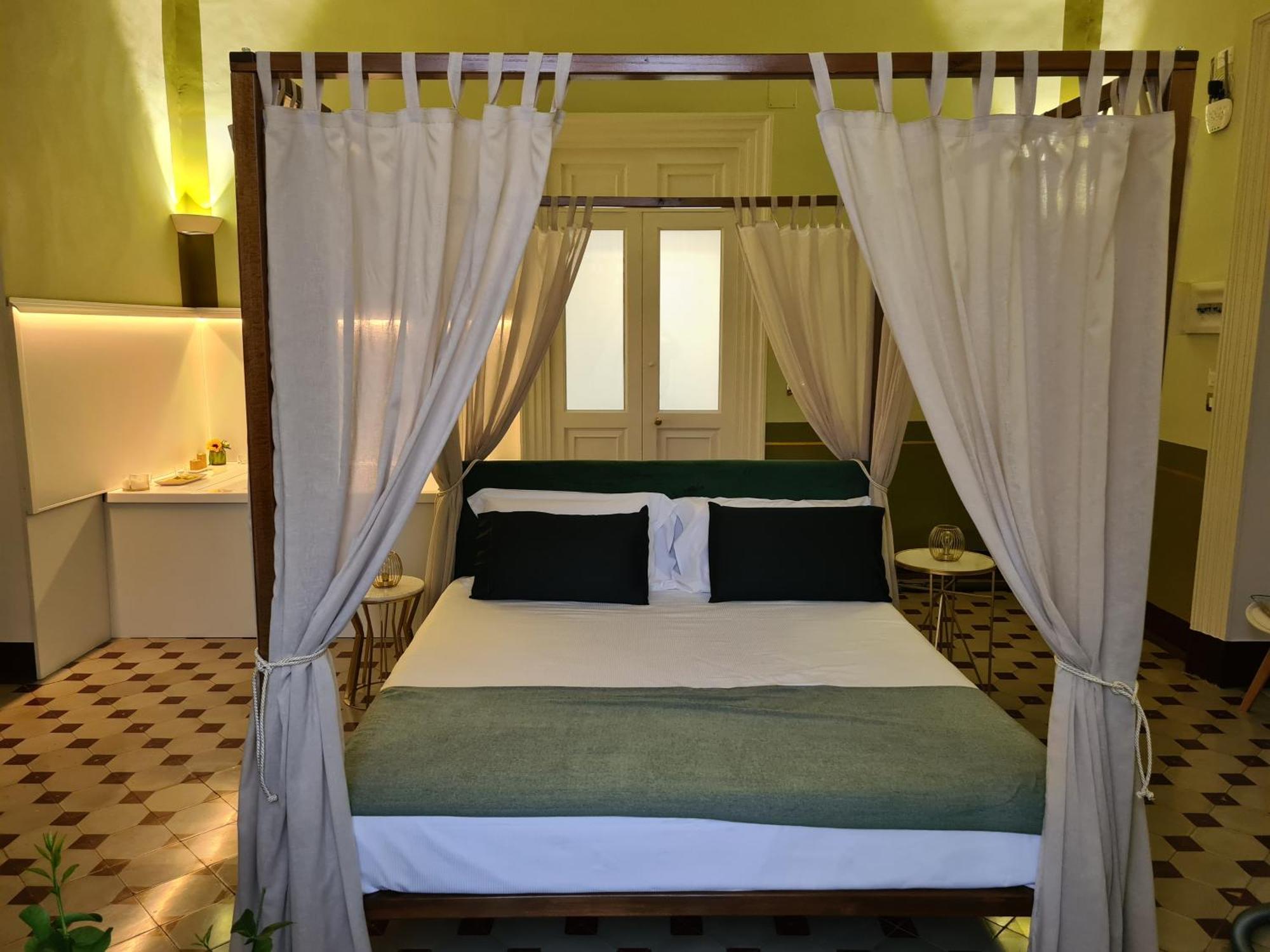 Toscano Palace Luxury Rooms Κατάνια Εξωτερικό φωτογραφία