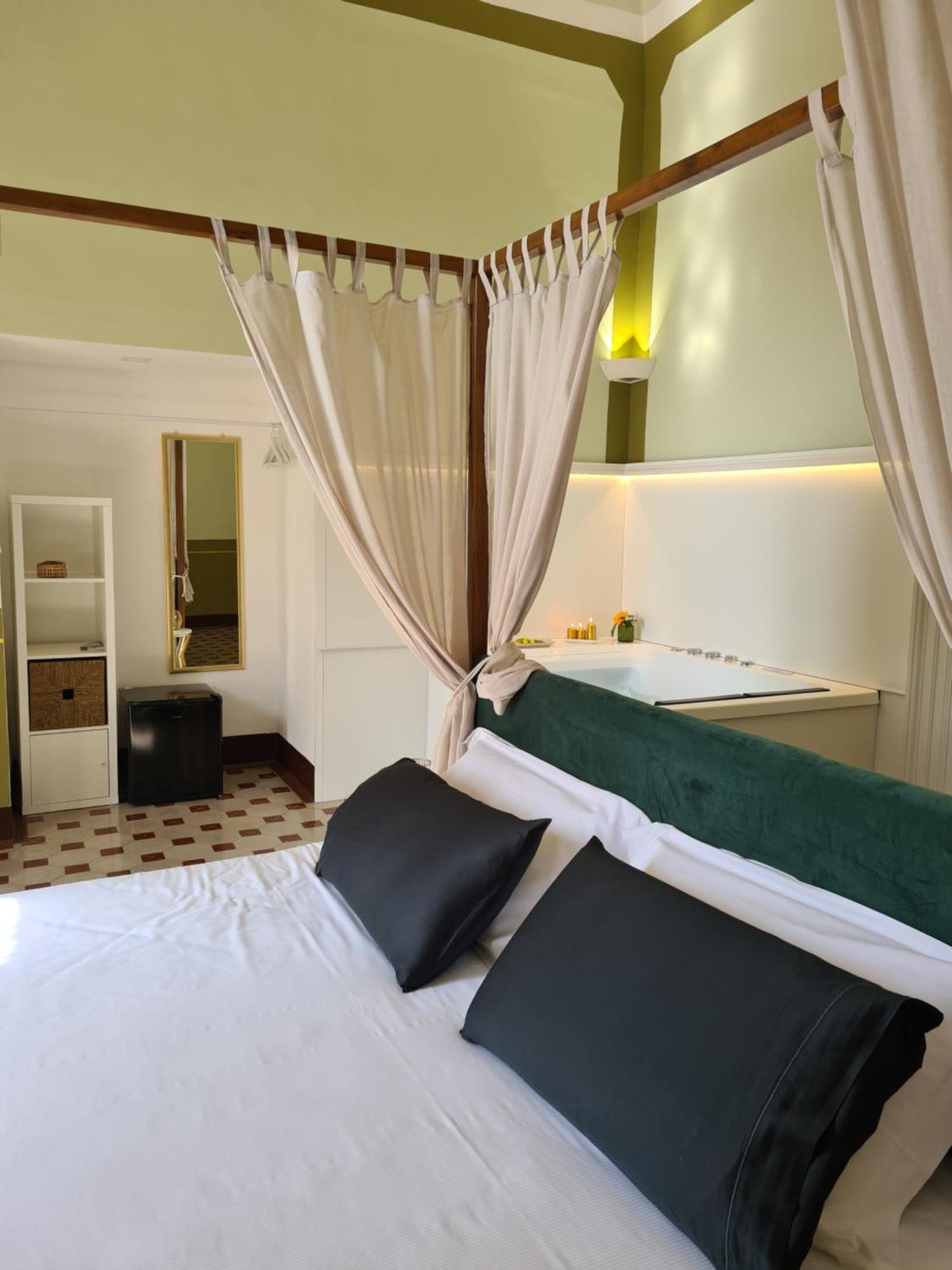 Toscano Palace Luxury Rooms Κατάνια Εξωτερικό φωτογραφία